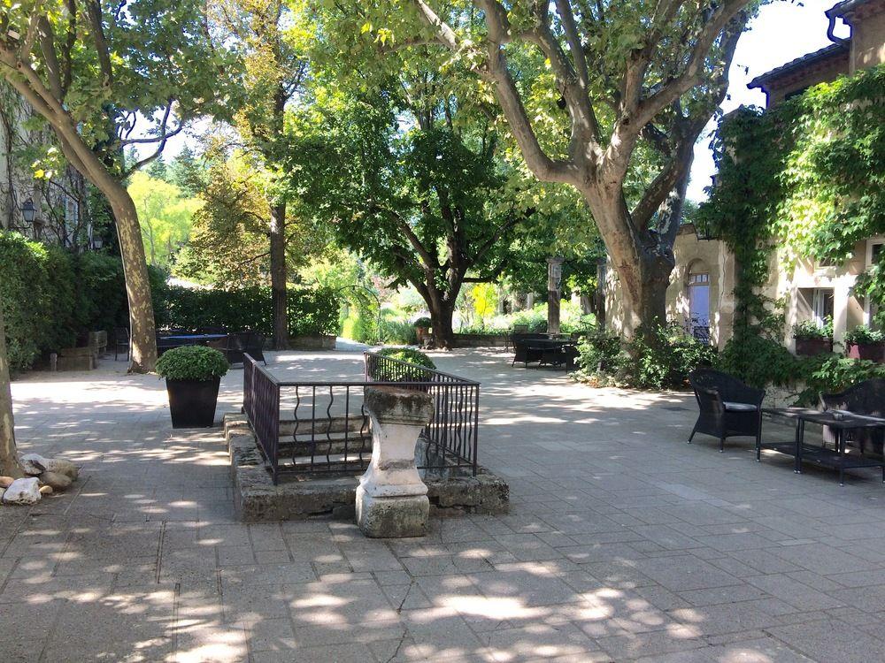 Le Prieure Villeneuve-lès-Avignon Exterior foto