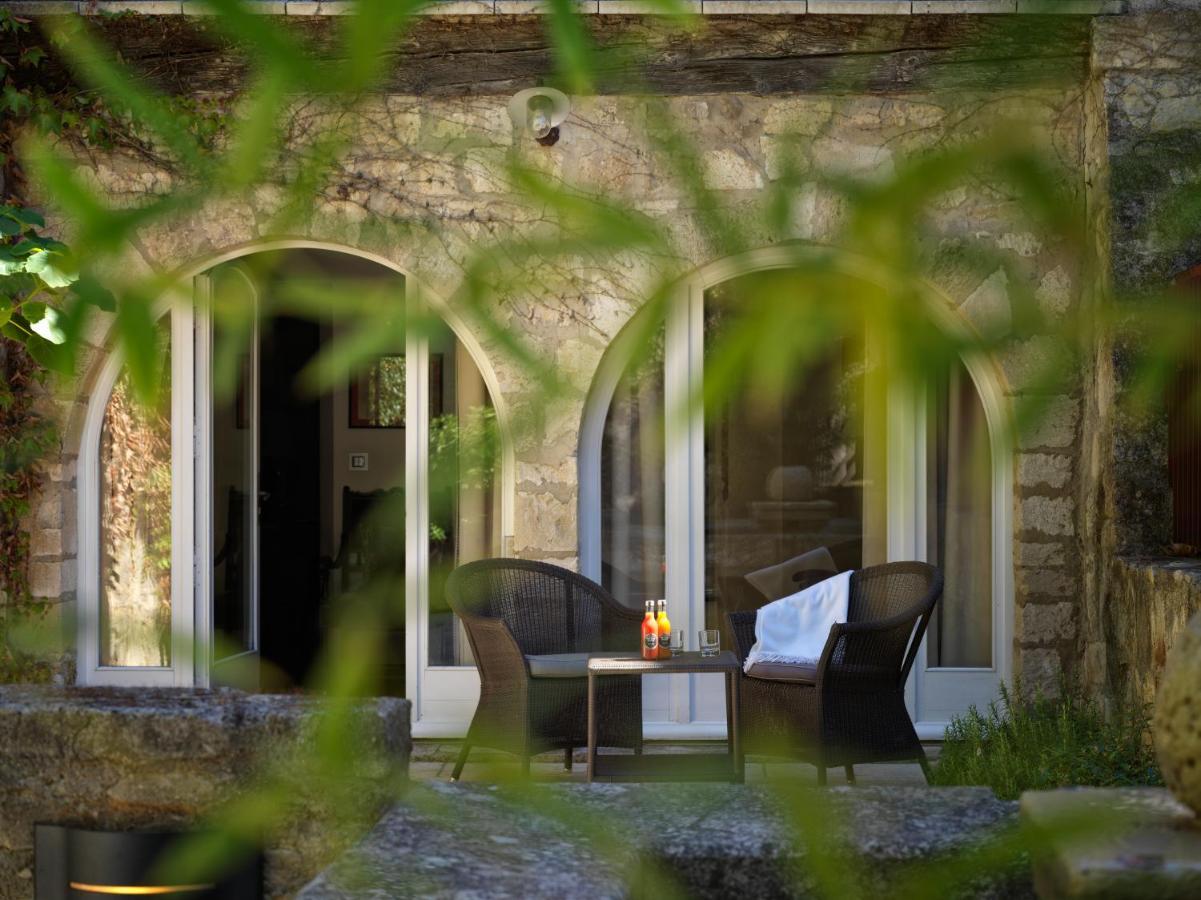 Le Prieure Villeneuve-lès-Avignon Exterior foto
